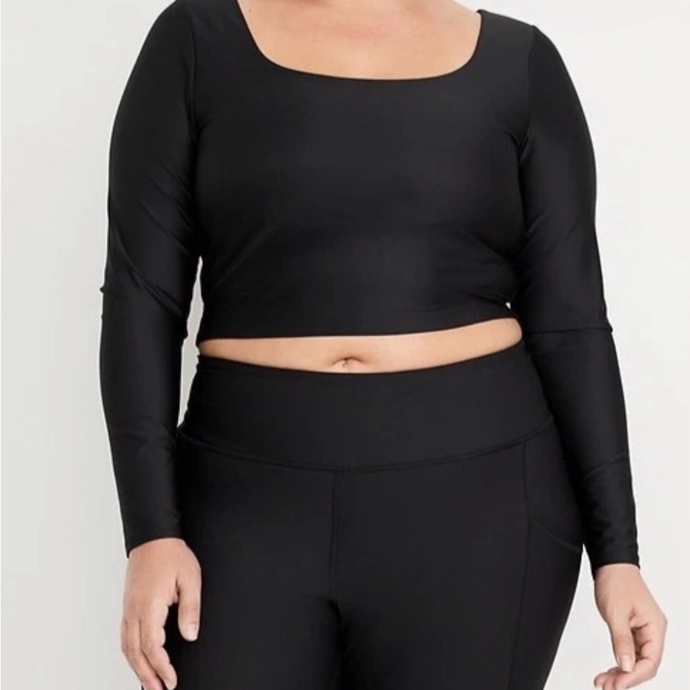 Old Navy PowerSoft Long-Sleeve Crop Support Top